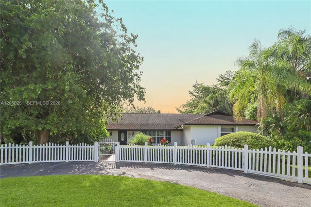 23595 SW 152nd Ave, Homestead, FL 33032