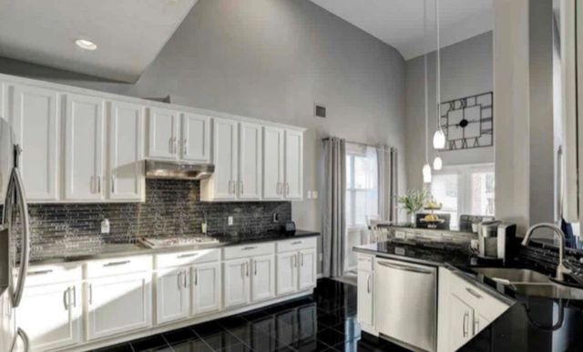 313 Marina Oaks Court, League City, TX 77565