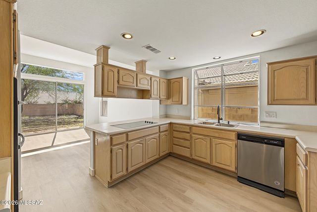 37965 S Birdie Drive, Tucson, AZ 85739