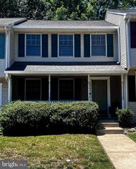 9841 DOMINION FOREST CIR, Fredericksburg, VA 22408