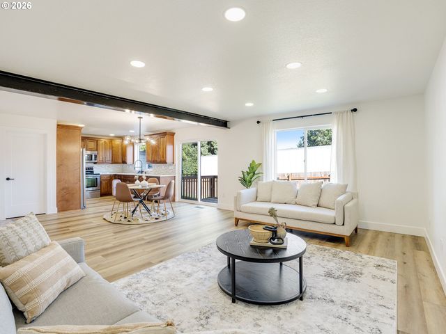 2402 Ne 96TH St, Vancouver, WA 98665