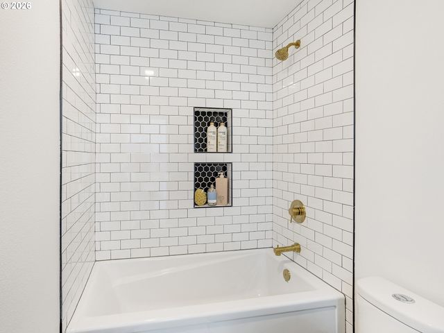 2402 Ne 96TH St, Vancouver, WA 98665