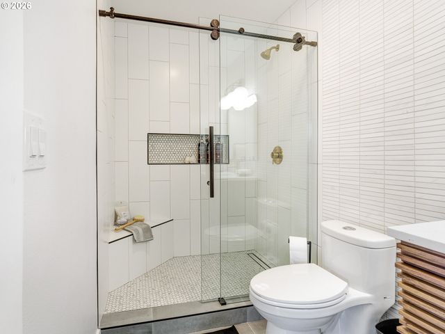 2402 Ne 96TH St, Vancouver, WA 98665