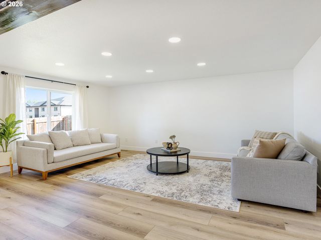 2402 Ne 96TH St, Vancouver, WA 98665