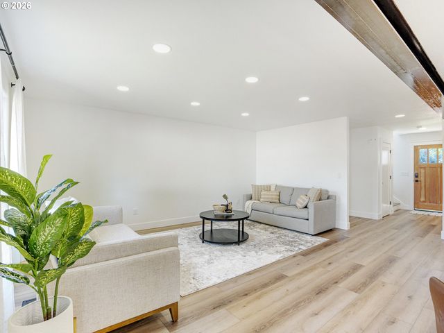 2402 Ne 96TH St, Vancouver, WA 98665