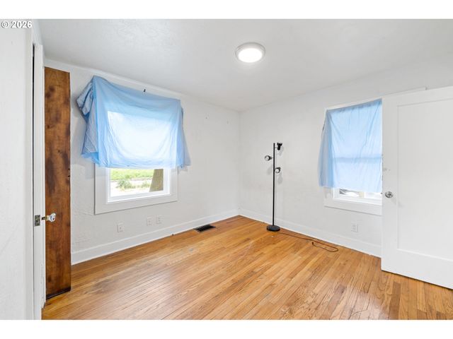 2514 Ne 102ND Ave, Portland, OR 97220