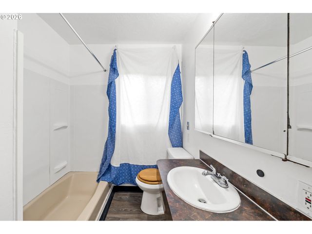 2514 Ne 102ND Ave, Portland, OR 97220