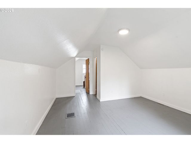 2514 Ne 102ND Ave, Portland, OR 97220