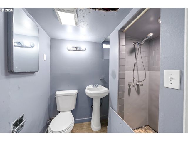 2514 Ne 102ND Ave, Portland, OR 97220