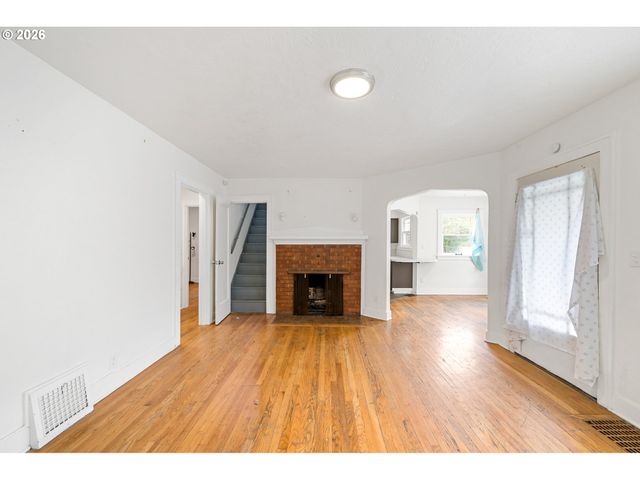 2514 Ne 102ND Ave, Portland, OR 97220