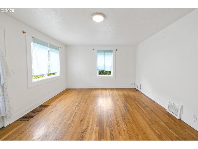 2514 Ne 102ND Ave, Portland, OR 97220