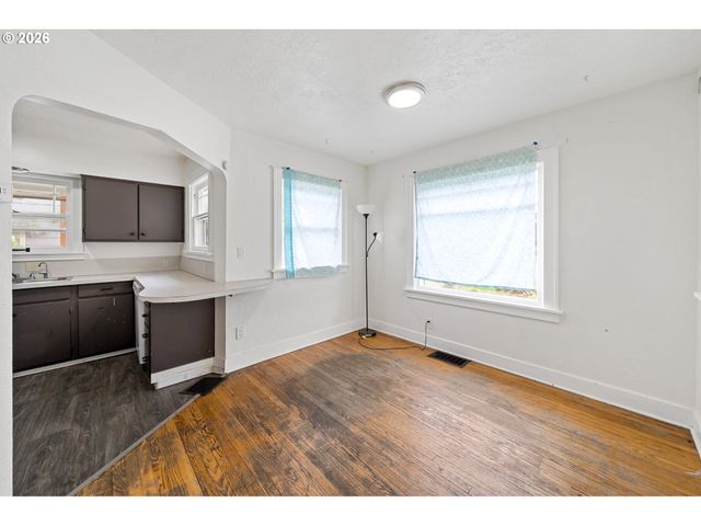 2514 Ne 102ND Ave, Portland, OR 97220