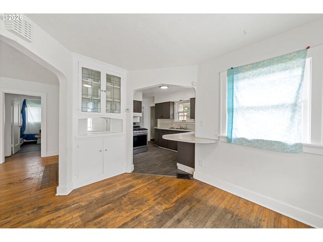 2514 Ne 102ND Ave, Portland, OR 97220
