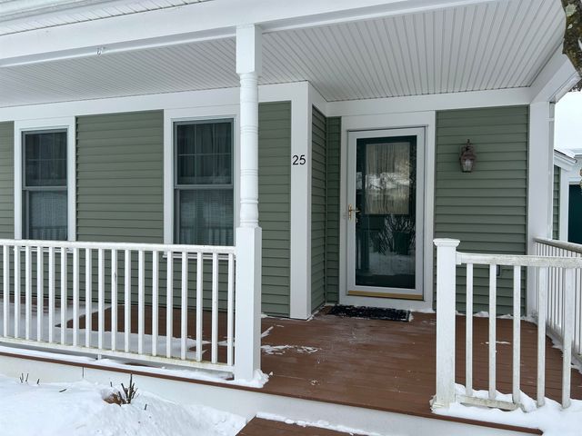 25 Stannard Drive, Essex, VT 05452