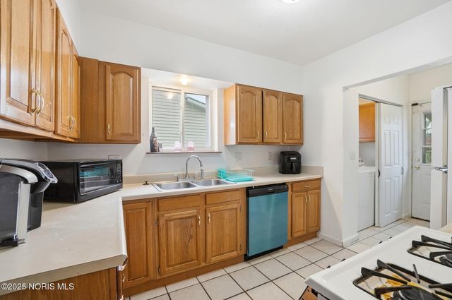 3519 Hazelhurst Avenue, Toledo, OH 43612