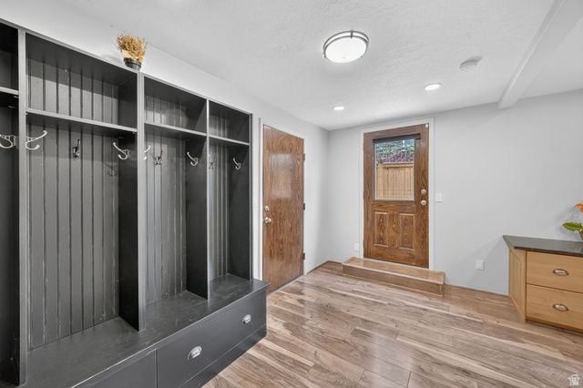 3200 E 3900 S, Holladay, UT 84124
