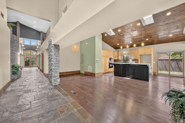 3200 E 3900 S, Holladay, UT 84124