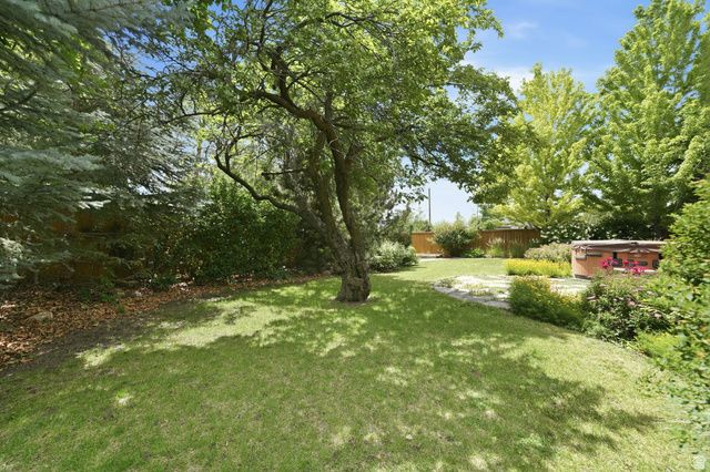 3200 E 3900 S, Holladay, UT 84124