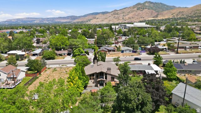 3200 E 3900 S, Holladay, UT 84124