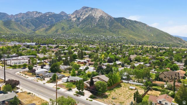 3200 E 3900 S, Holladay, UT 84124