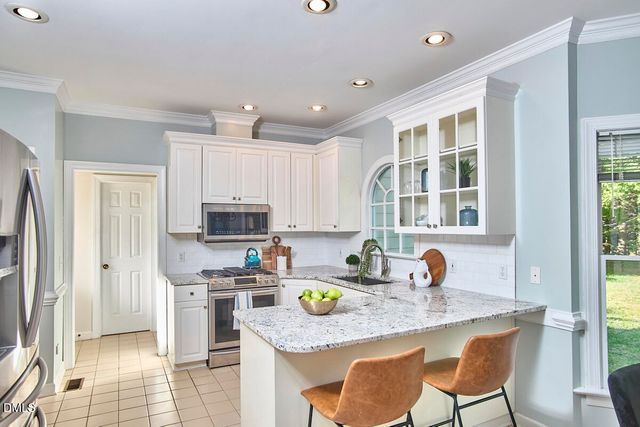 1009 Sunny Brae Court, Apex, NC 27502