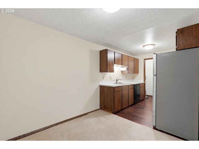 1100 N MERIDIAN St 43, Newberg, OR 97132