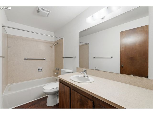 1100 N MERIDIAN St 43, Newberg, OR 97132