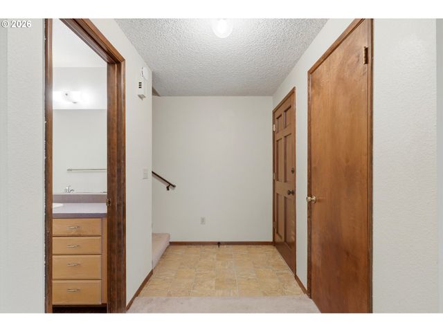 1100 N MERIDIAN St 43, Newberg, OR 97132