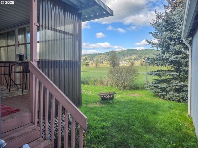 550 S STATE St 115, Sutherlin, OR 97479