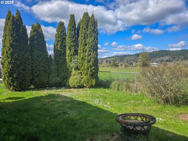 550 S STATE St 115, Sutherlin, OR 97479