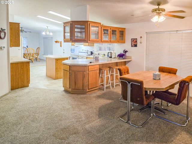 550 S STATE St 115, Sutherlin, OR 97479