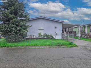 550 S STATE St 115, Sutherlin, OR 97479