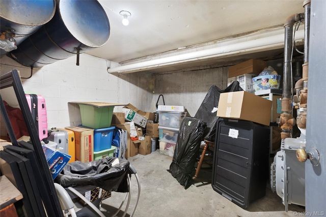 294 Edmunton Drive K18, North Babylon, NY 11703