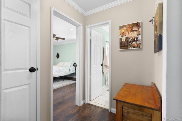 294 Edmunton Drive K18, North Babylon, NY 11703