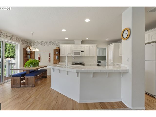 16050 Nw HACKNEY Dr, Portland, OR 97229