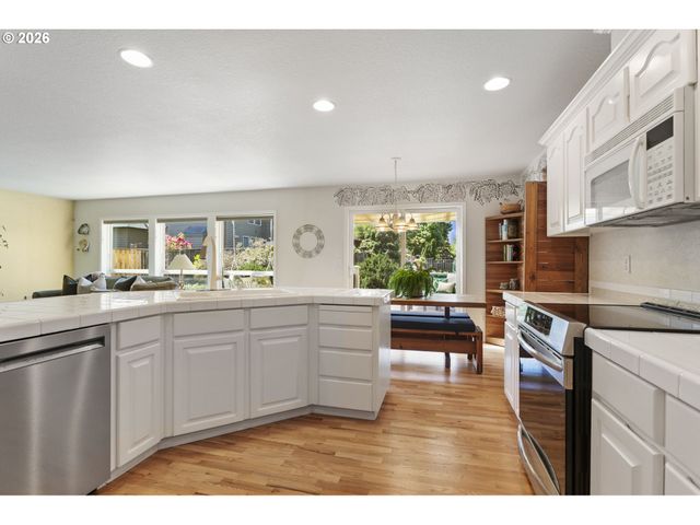 16050 Nw HACKNEY Dr, Portland, OR 97229