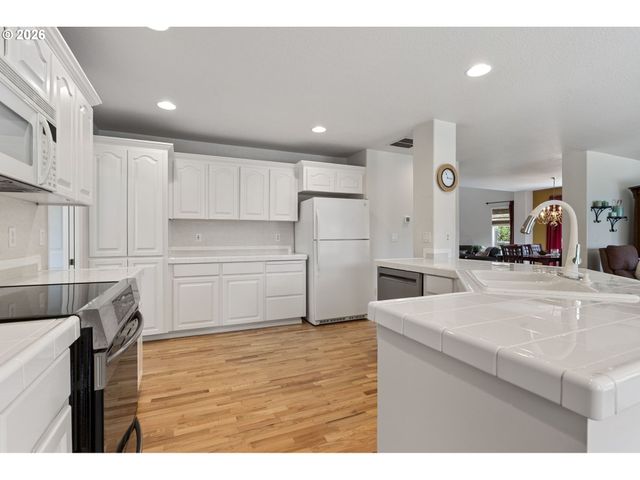 16050 Nw HACKNEY Dr, Portland, OR 97229