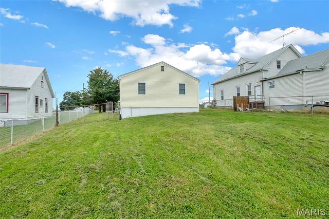 10 Highway J, Wright City, MO 63390