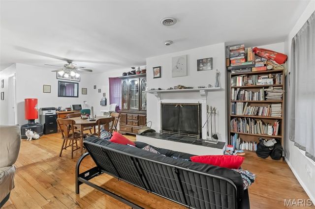 10 Highway J, Wright City, MO 63390