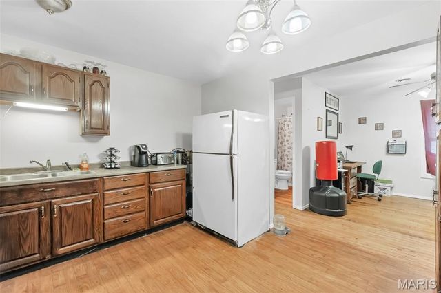 10 Highway J, Wright City, MO 63390