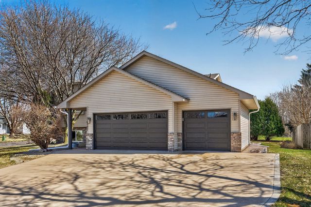 10597 61st Street NE, Albertville, MN 55301