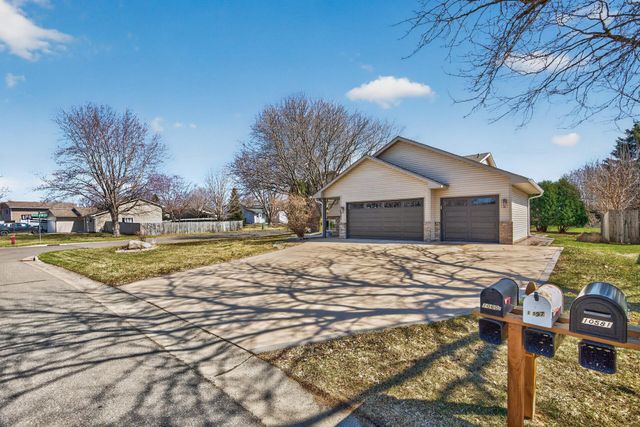 10597 61st Street NE, Albertville, MN 55301