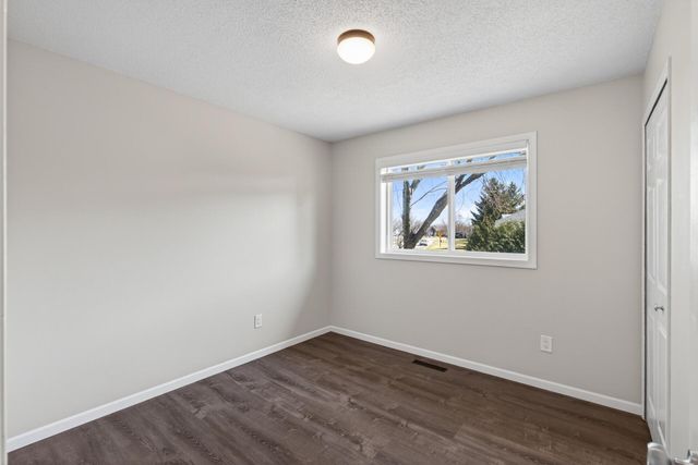 10597 61st Street NE, Albertville, MN 55301