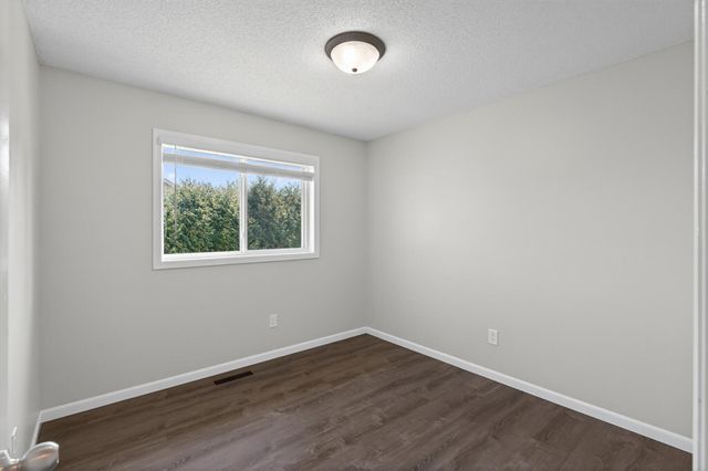 10597 61st Street NE, Albertville, MN 55301