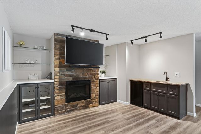 10597 61st Street NE, Albertville, MN 55301