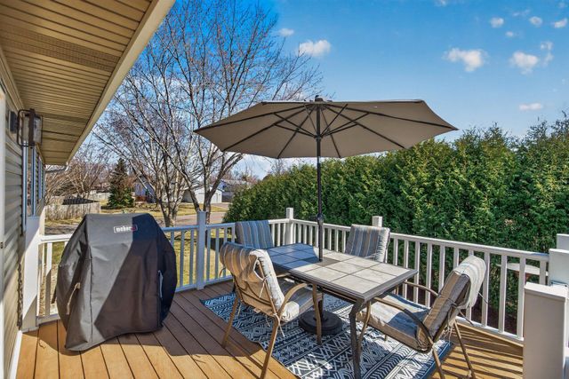 10597 61st Street NE, Albertville, MN 55301