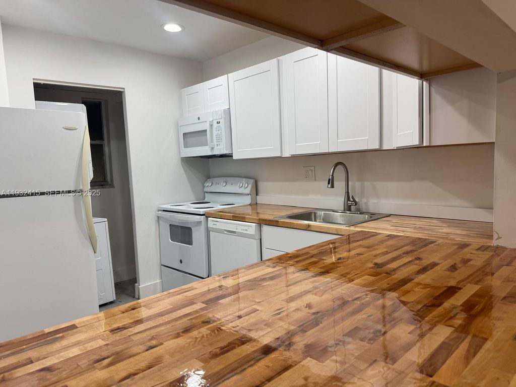 8051 S Colony Cir S 210, Tamarac, FL 33321