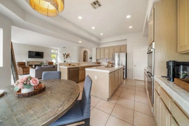 369 Justina Drive, Oceanside, CA 92057