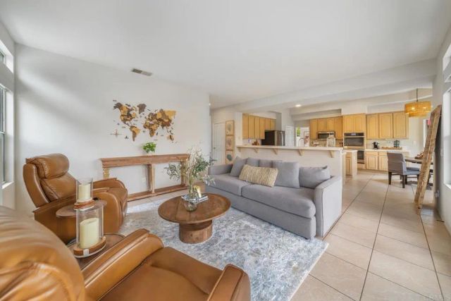 369 Justina Drive, Oceanside, CA 92057