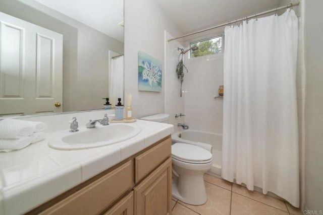 369 Justina Drive, Oceanside, CA 92057